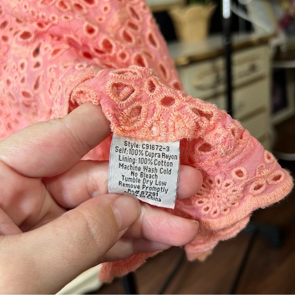 Johnny Was Eyelet Sleeveless Blouse Small - Picture 7 of 10